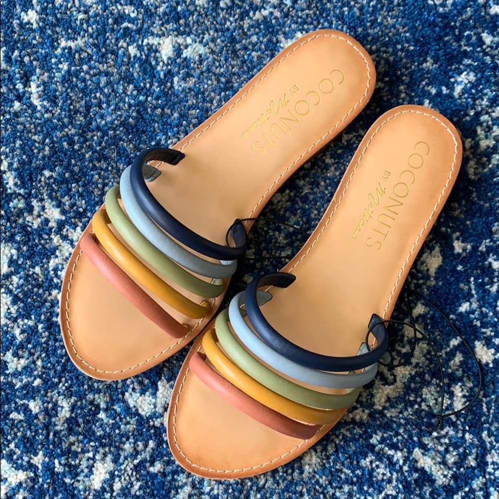 Coconuts by Matisse rainbow strappy flat NEW 8.5